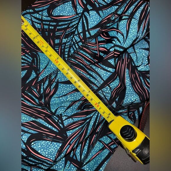 Lululemon High Times Pant Palm Lace Tofino Teal Multi size 6 EUC - Picture 8 of 9
